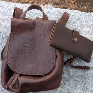 Portland Leather Bucket Backpack Coldbrew and Bifold Wallet Grizzly